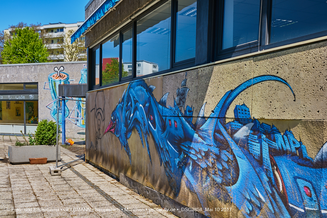 21.03.2017 - Abrissbaustelle Quiddezentrum in Neuperlach